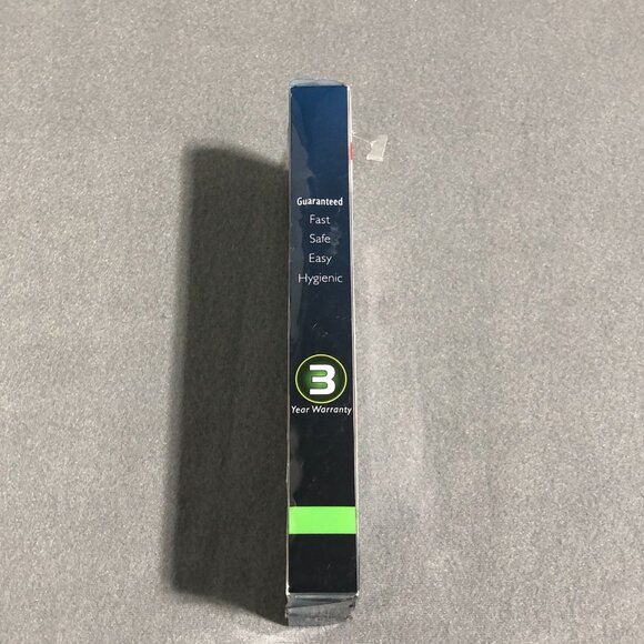 WAHL 2-In-1 Nose Ear Hair Wet/Dry Trimmer Detailer - Picture 4 of 7